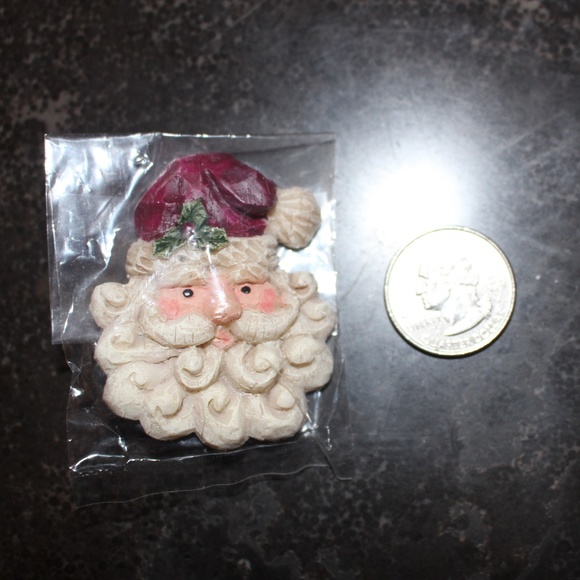 Old Fashions Resin Santa Clause, Faux Hand Carved Wood look, pin - Picture 2 of 4